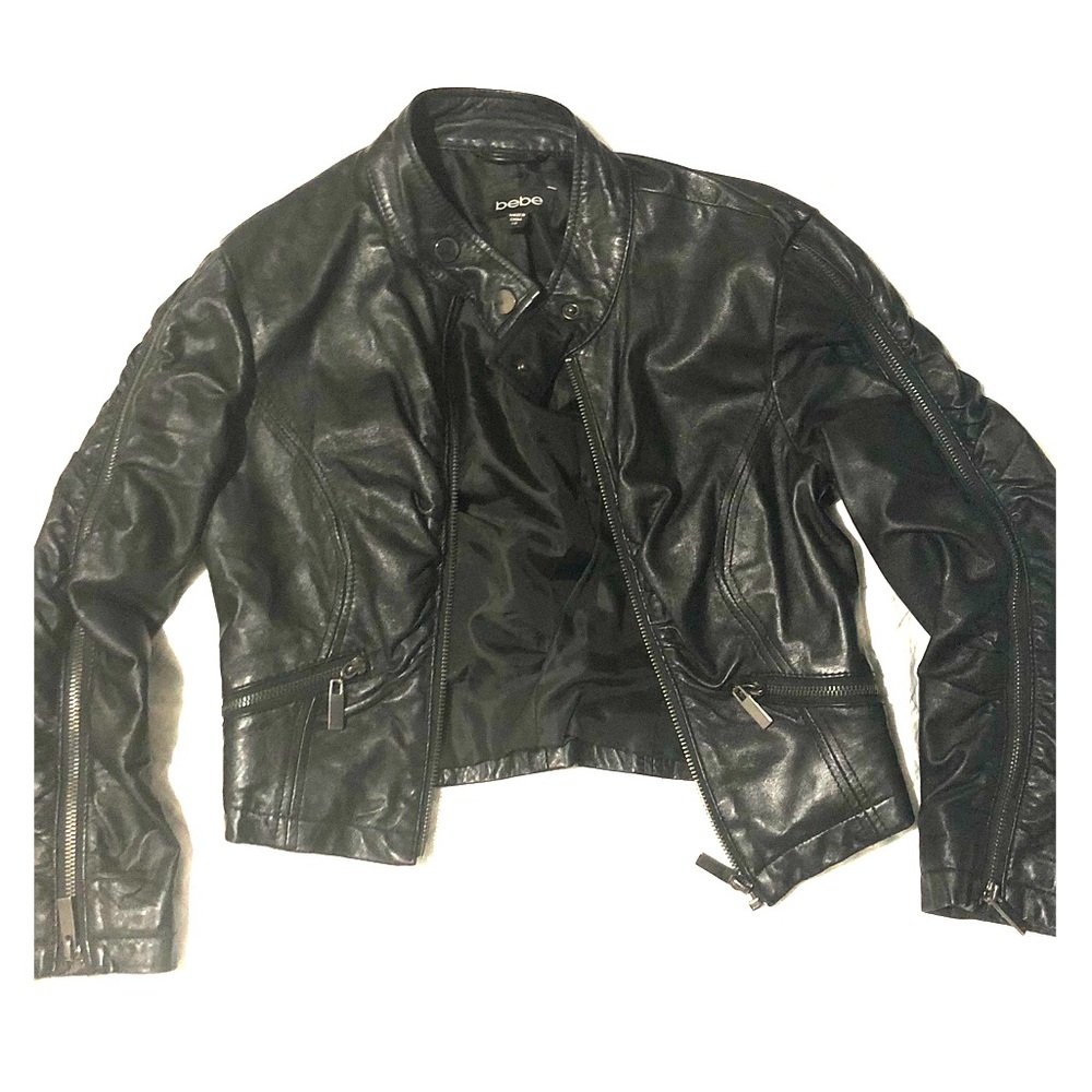 Cropped leather jacket